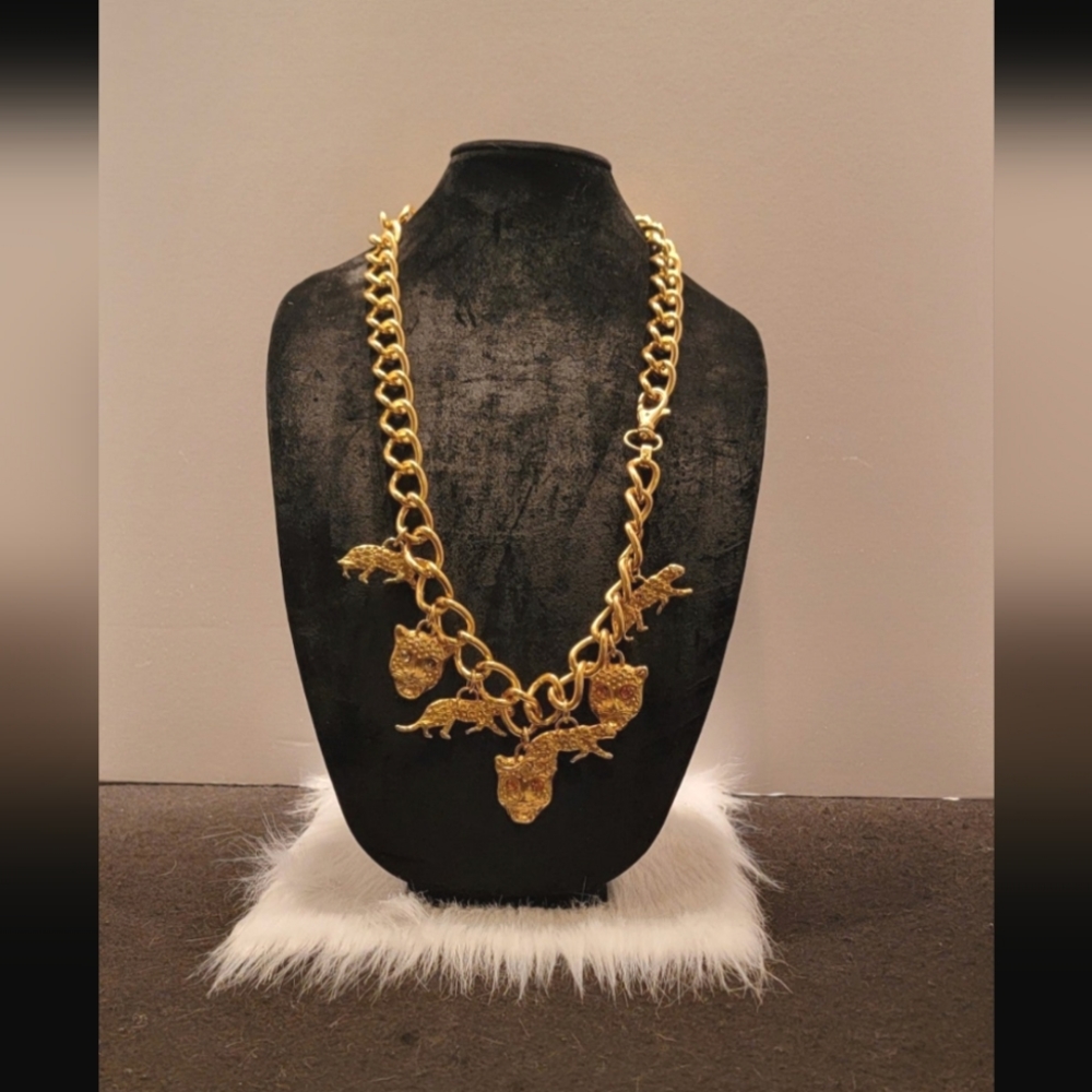 Vintage 18k Gold Plated Leopard Charm Necklace